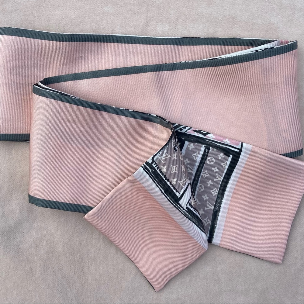 Louis Vuitton Pink and Gray tone Luggage Patterned Scarf - Picture 6 of 6